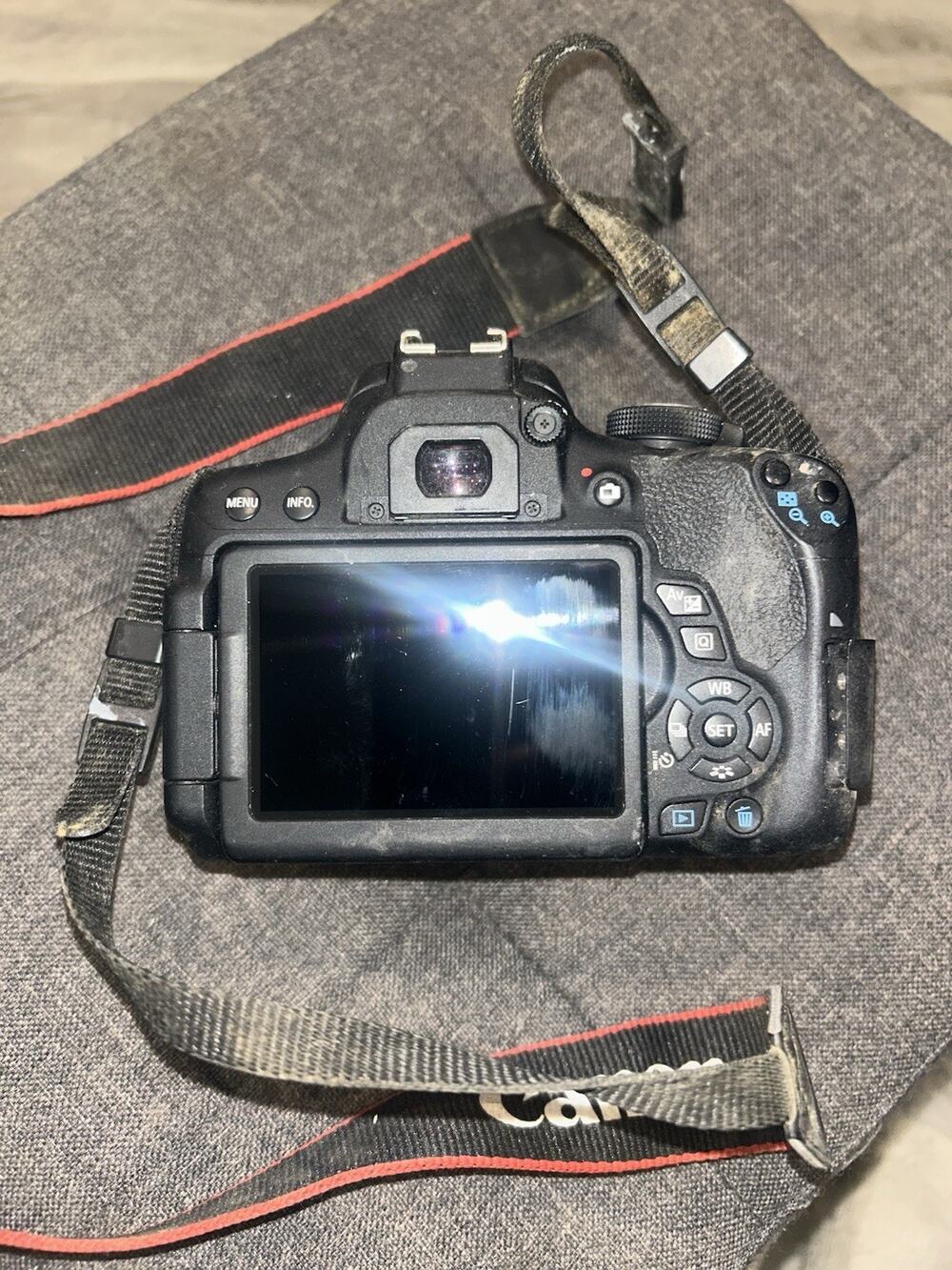 Canon EOS Rebel T6i Digital SLR Camera Black Body Only DEGFECTIVE PARTS